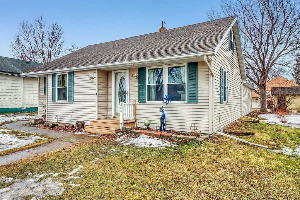 Photo of 209 5th Street SE, Barnesville, MN 56514 (MLS # 7031506)