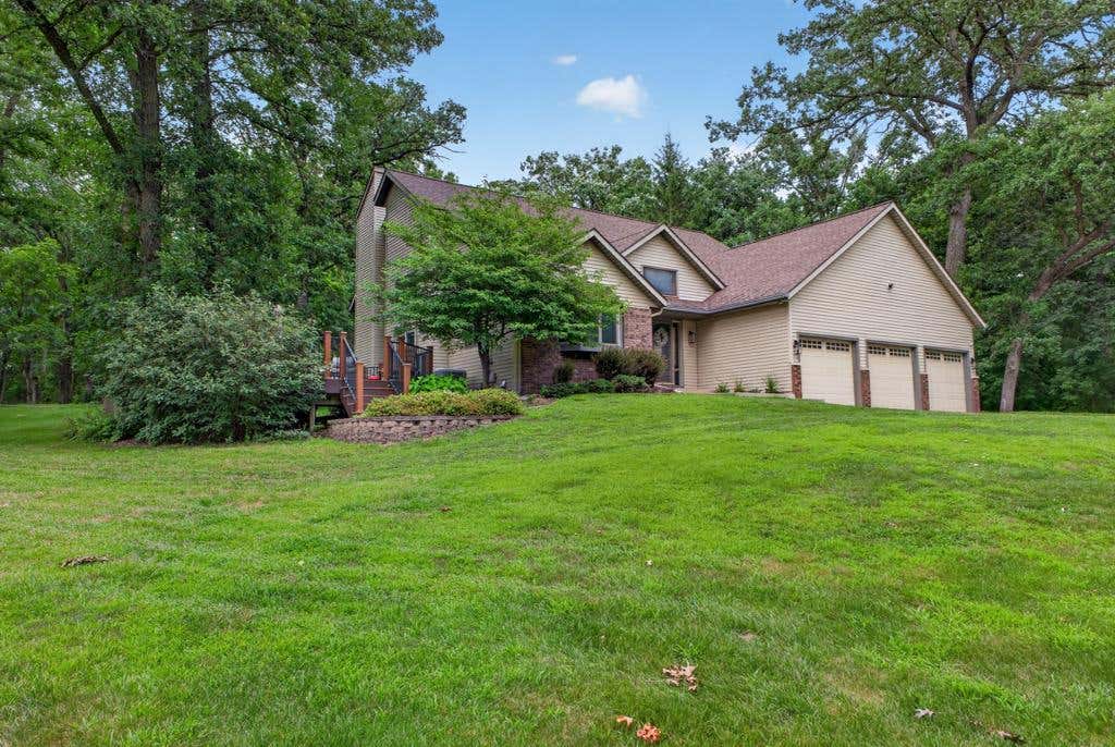 Photo of 5843 Meadow Drive SE, Rochester, MN 55904 (MLS # 7114720)