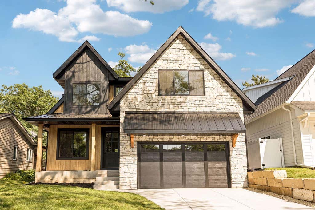 Photo of 4509 Oxford Avenue, Edina, MN 55436 (MLS # 7123023)