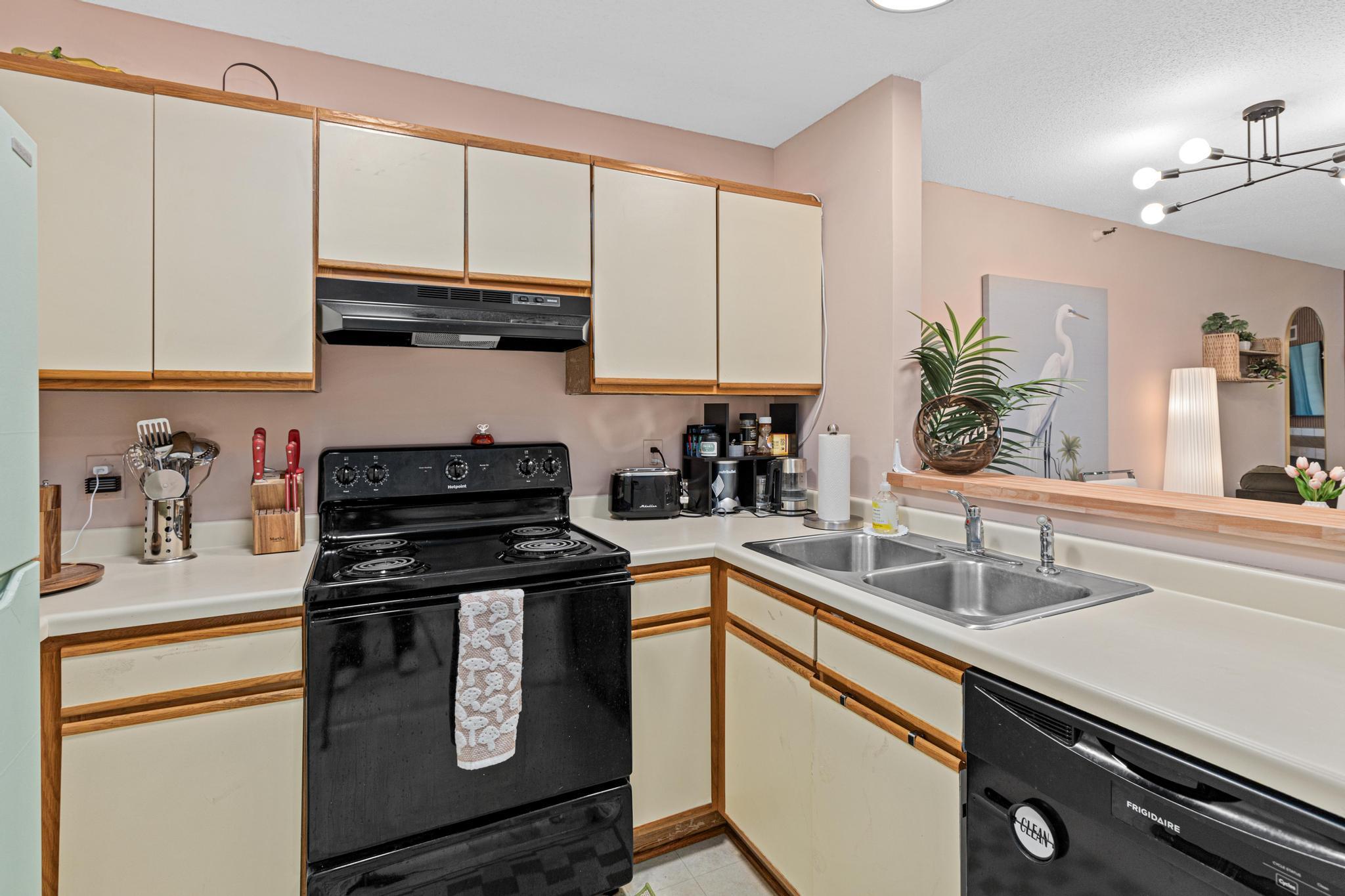 7631 Edinborough Way 5213