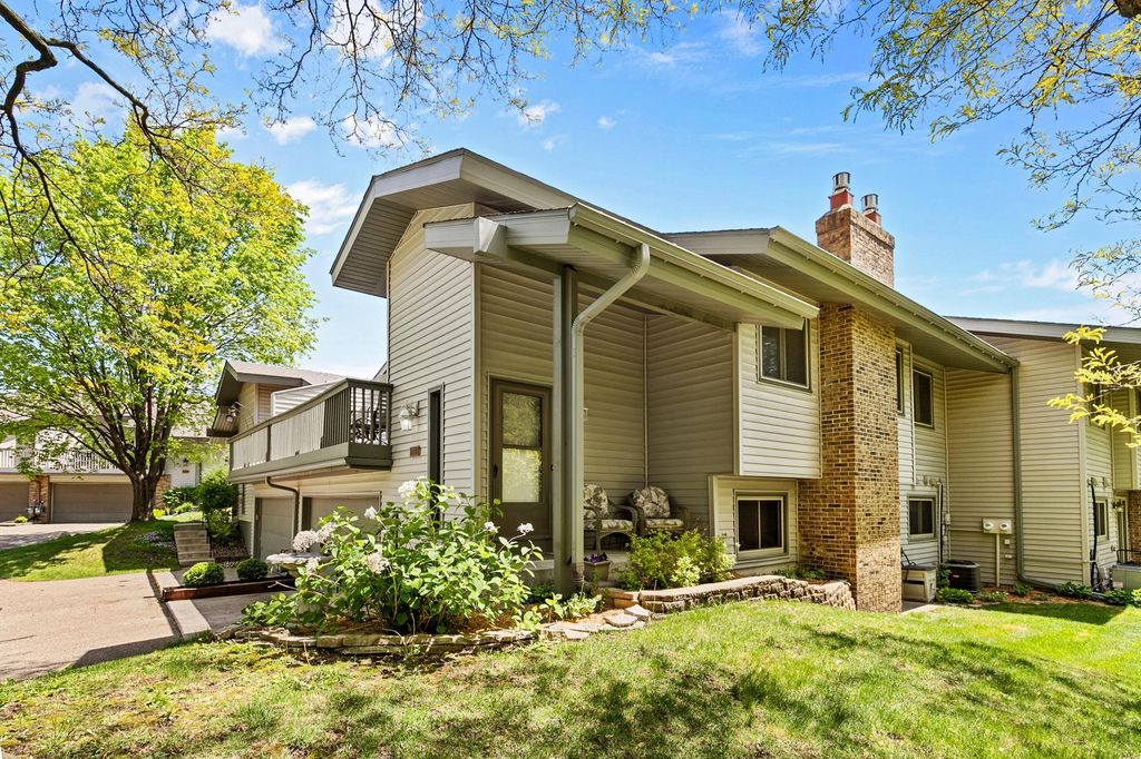 Photo of 9731 Dorset Lane, Eden Prairie, MN 55347 (MLS # 7078166)