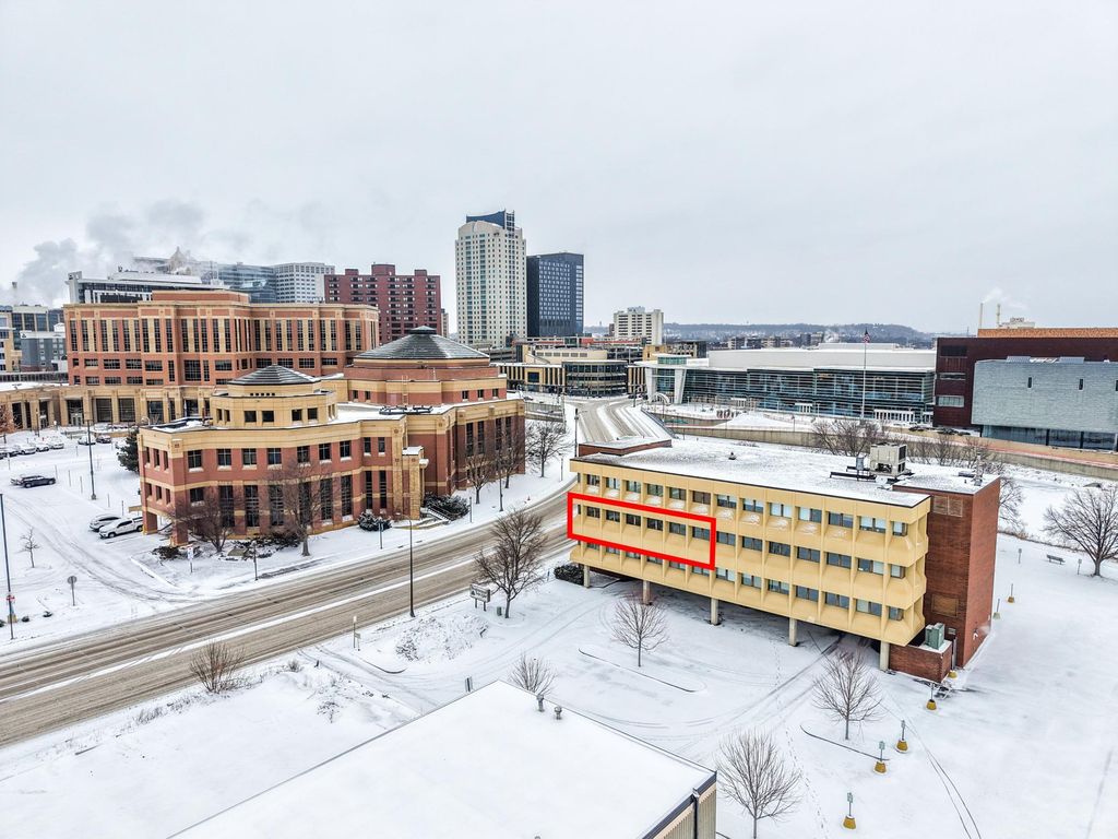 Photo of 300 3rd Ave SE Ave #302 &amp; 304, Rochester, MN 55904 (MLS # 7022460)