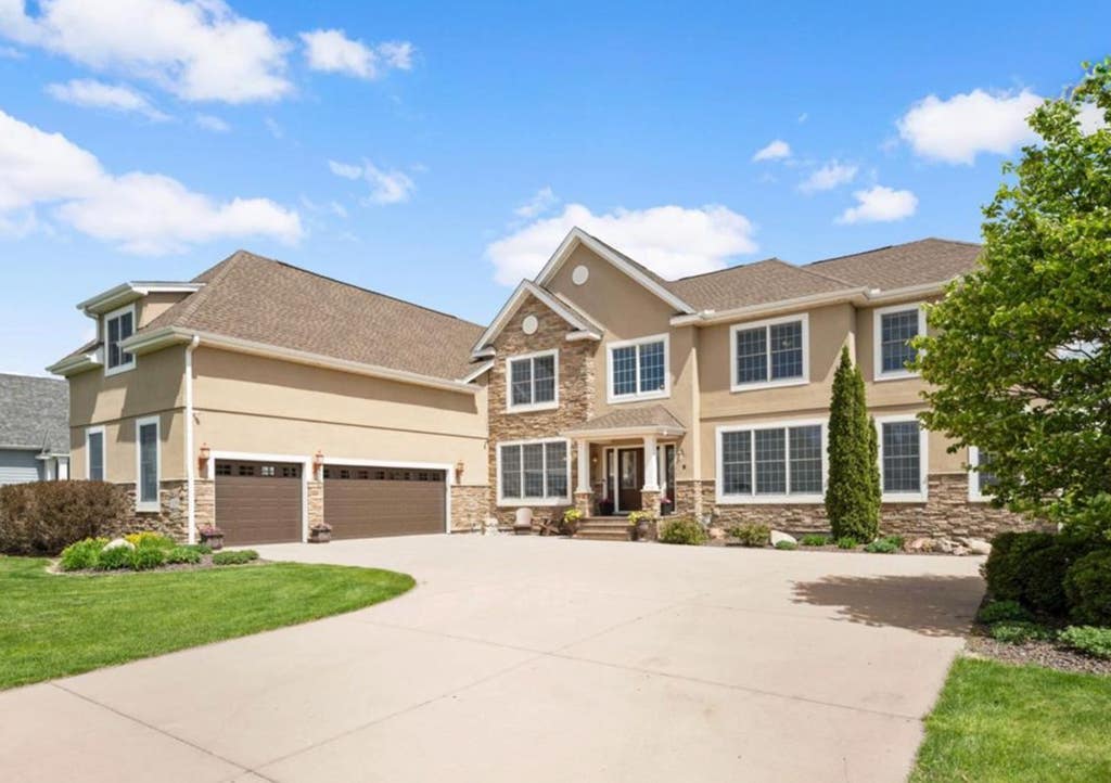 Photo of 16299 Stemmer Ridge Road NW, Shakopee, MN 55379 (MLS # 7120526)