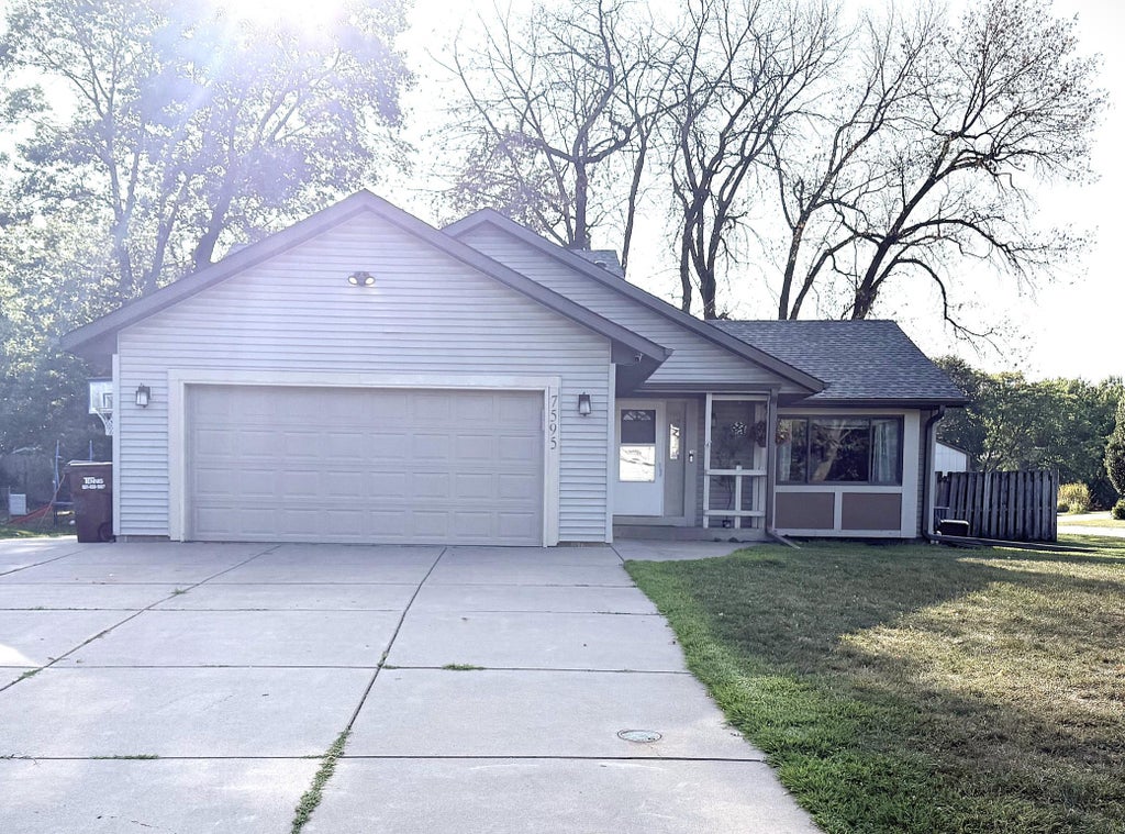 Photo of 7595 22nd Street Court N, Oakdale, MN 55128 (MLS # 7147069)