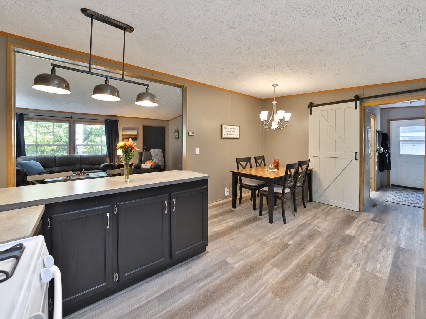 8656 Southview Drive