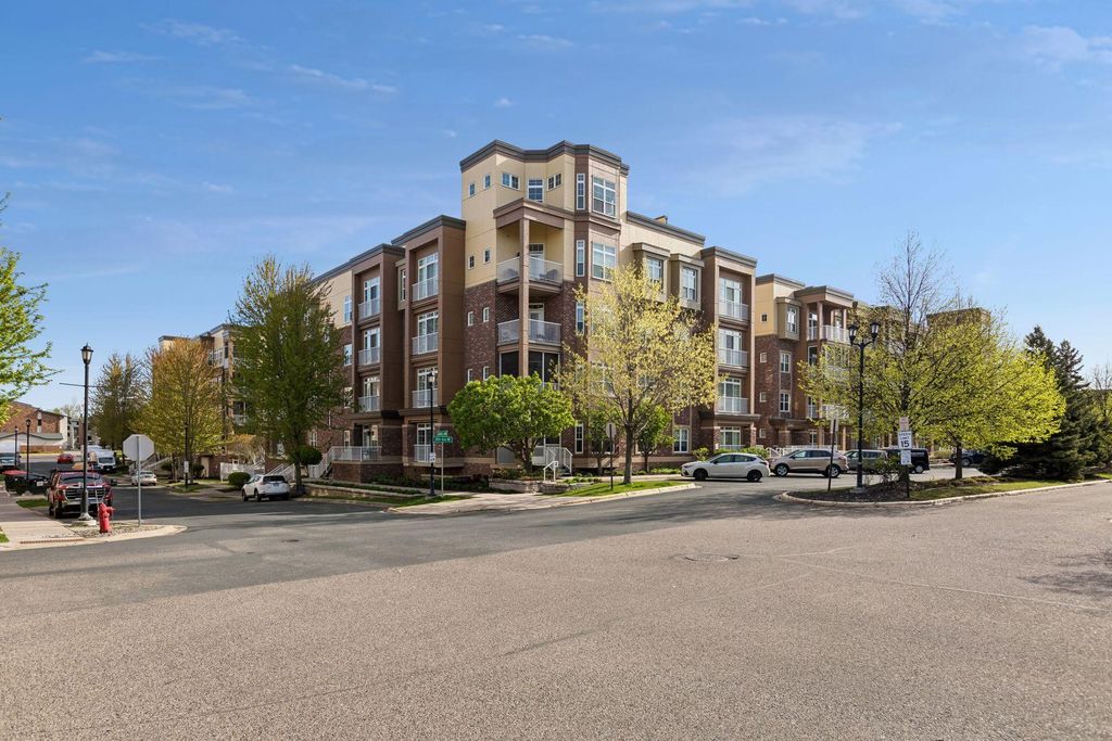 Photo of 2540 38th Avenue NE #417, Saint Anthony, MN 55421 (MLS # 7067849)