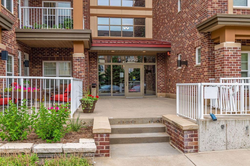 Photo of 2540 38th Avenue NE #417, Saint Anthony, MN 55421 (MLS # 7067849)