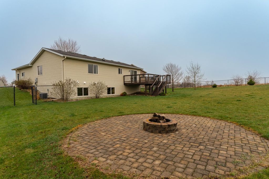 Photo of 3145 Tamarack Lane SE, Rochester, MN 55904 (MLS # 7055489)