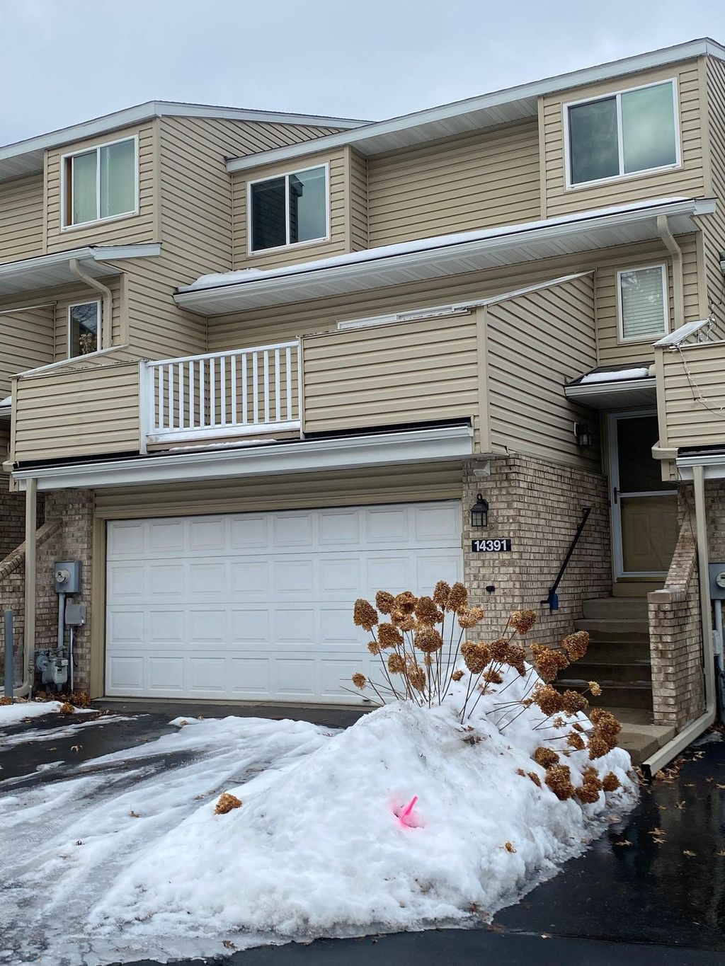 Photo of 14391 Hickory Way, Apple Valley, MN 55124 (MLS # 7008110)