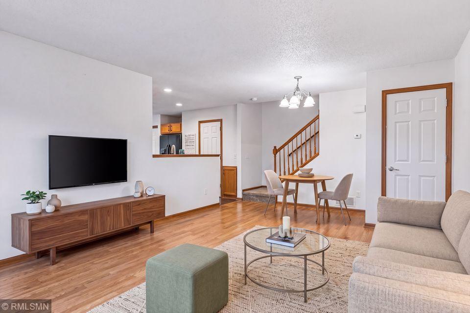 5149 149th Street N 4