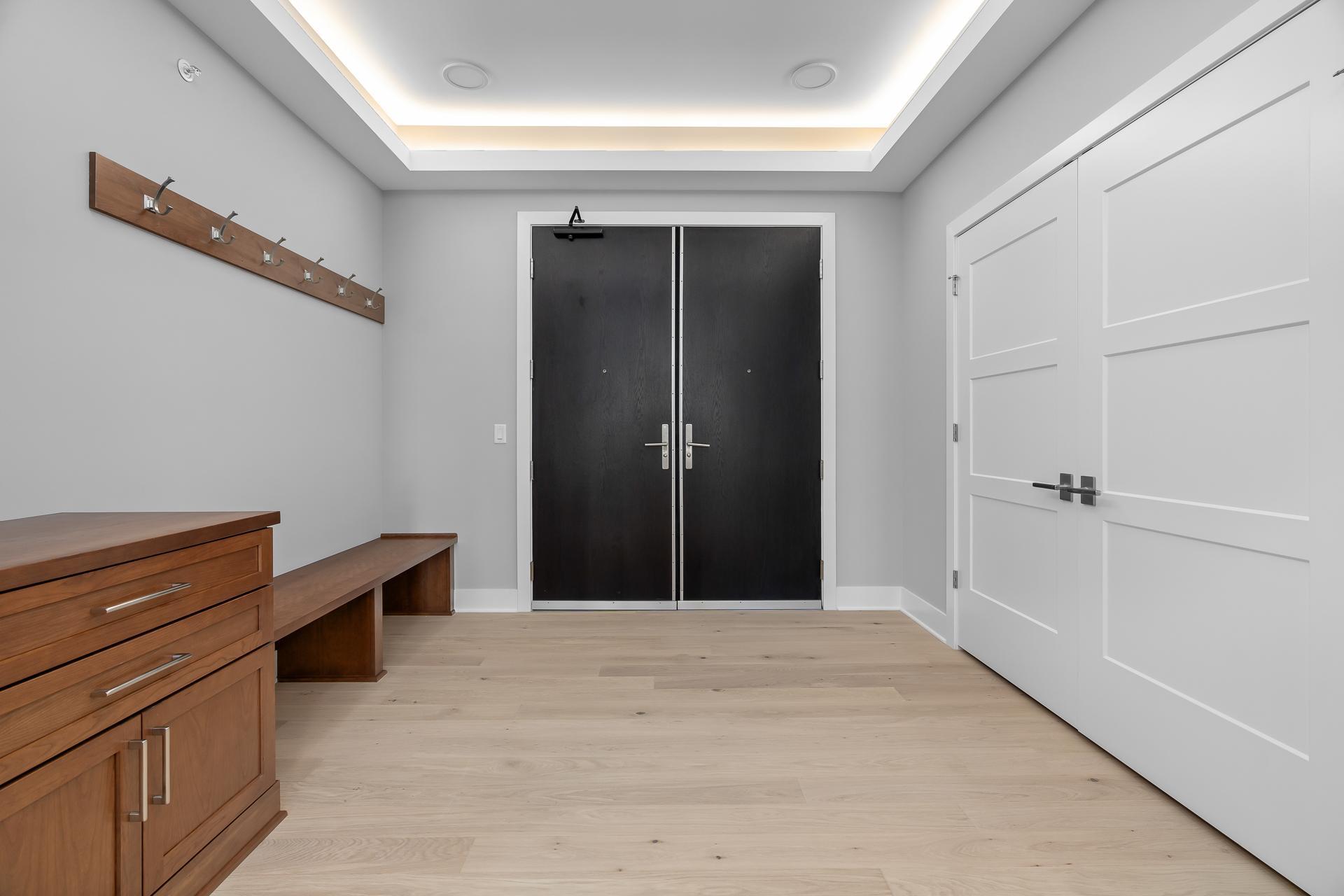 1 Hill Farm Road 306