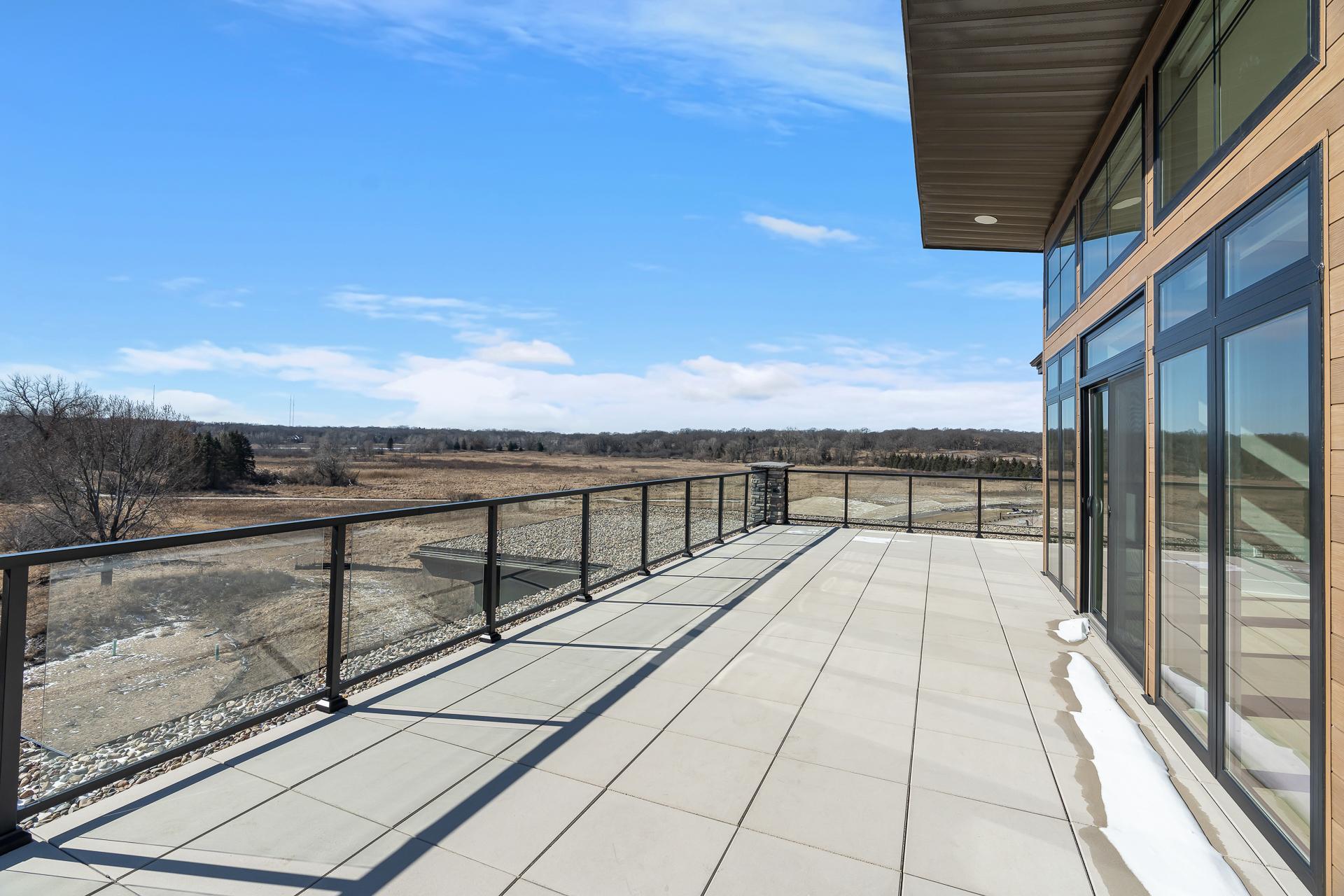 1 Hill Farm Road 306