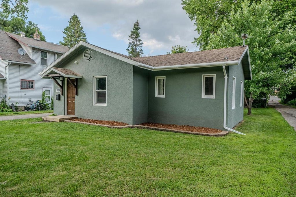 Photo of 709 Rossman Avenue, Detroit Lakes, MN 56501 (MLS # 7163935)
