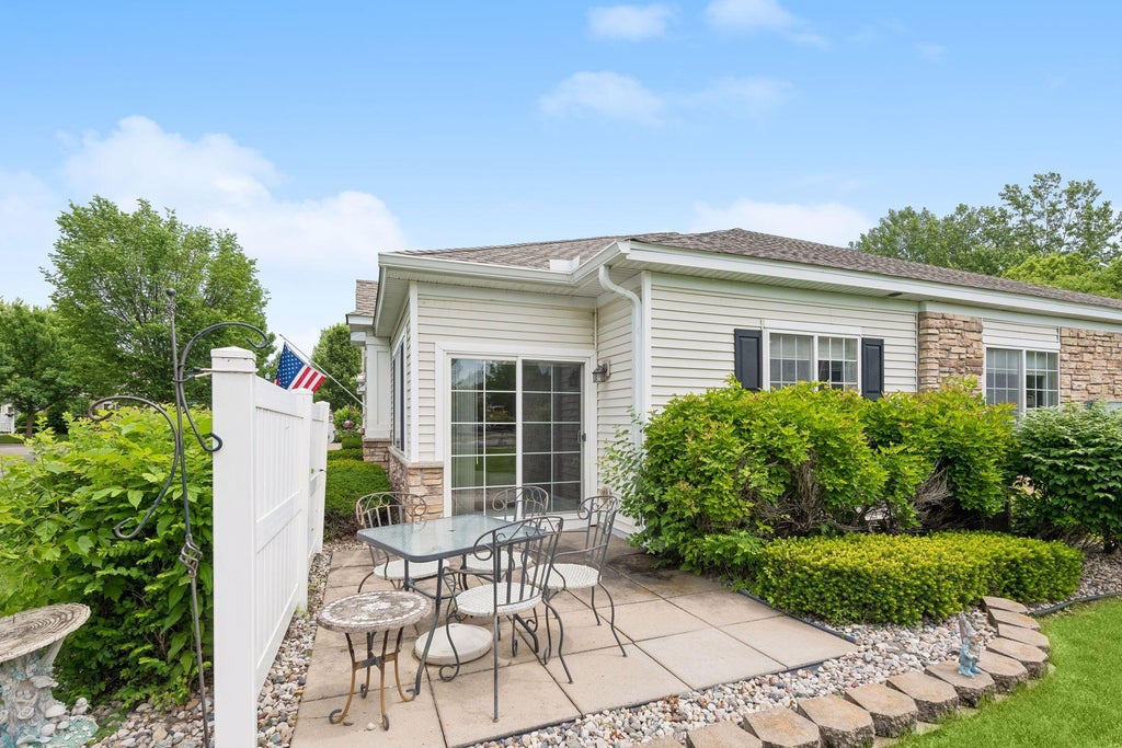 Photo of 2013 Stahlke Way, Chaska, MN 55318 (MLS # 7091399)