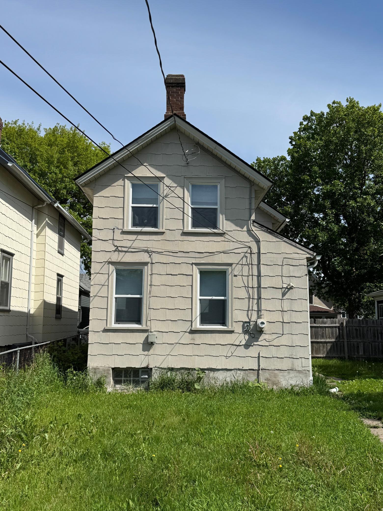 594 Charles Avenue