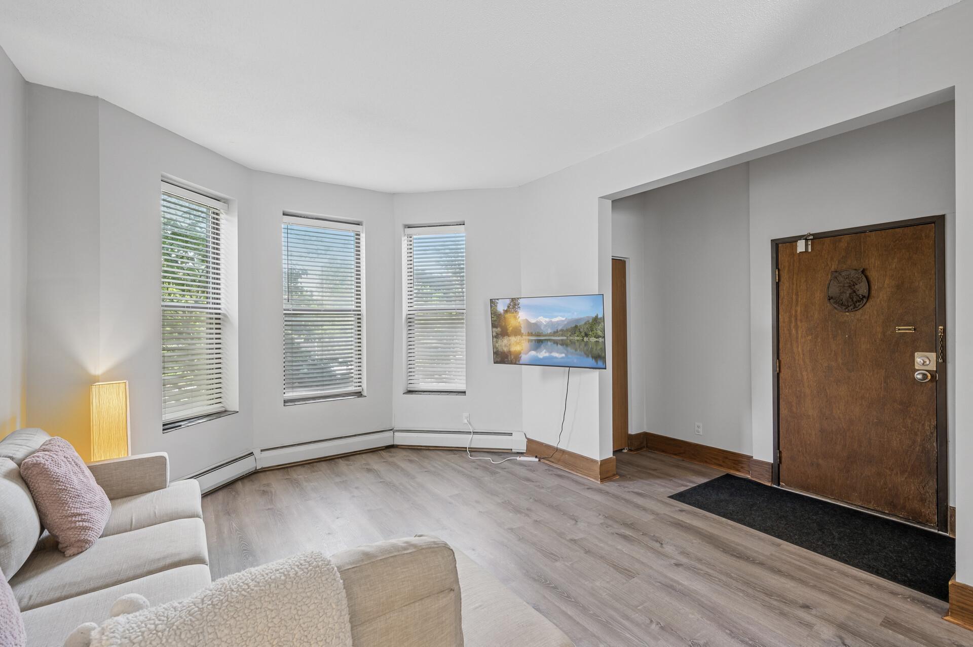 1811 Elliot Avenue 2