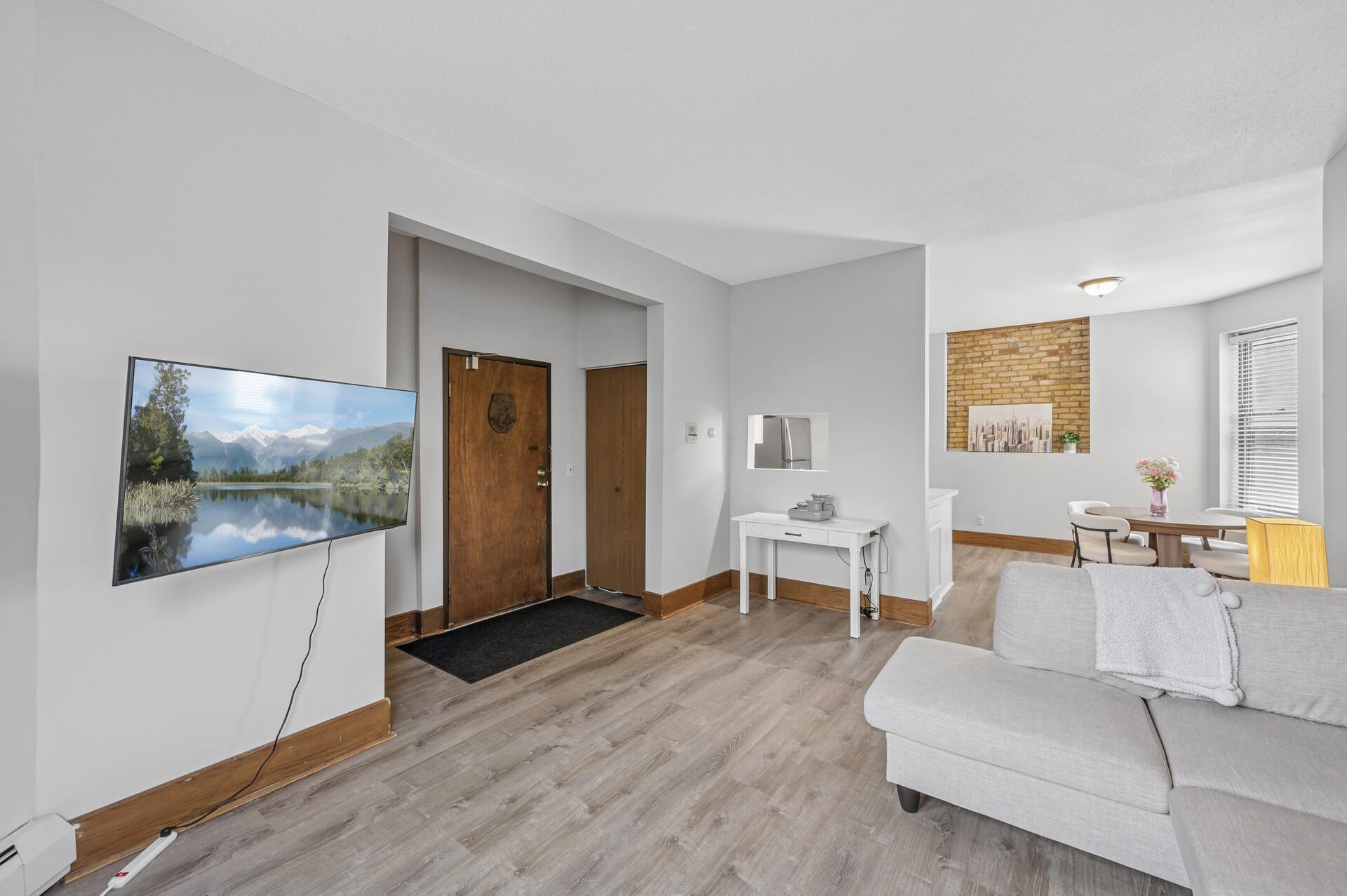 1811 Elliot Avenue 2