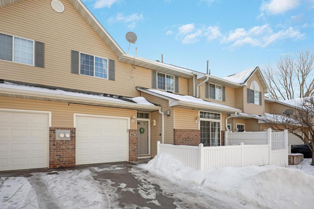 Photo of 2706 Mallard Drive, Woodbury, MN 55125 (MLS # 7021801)