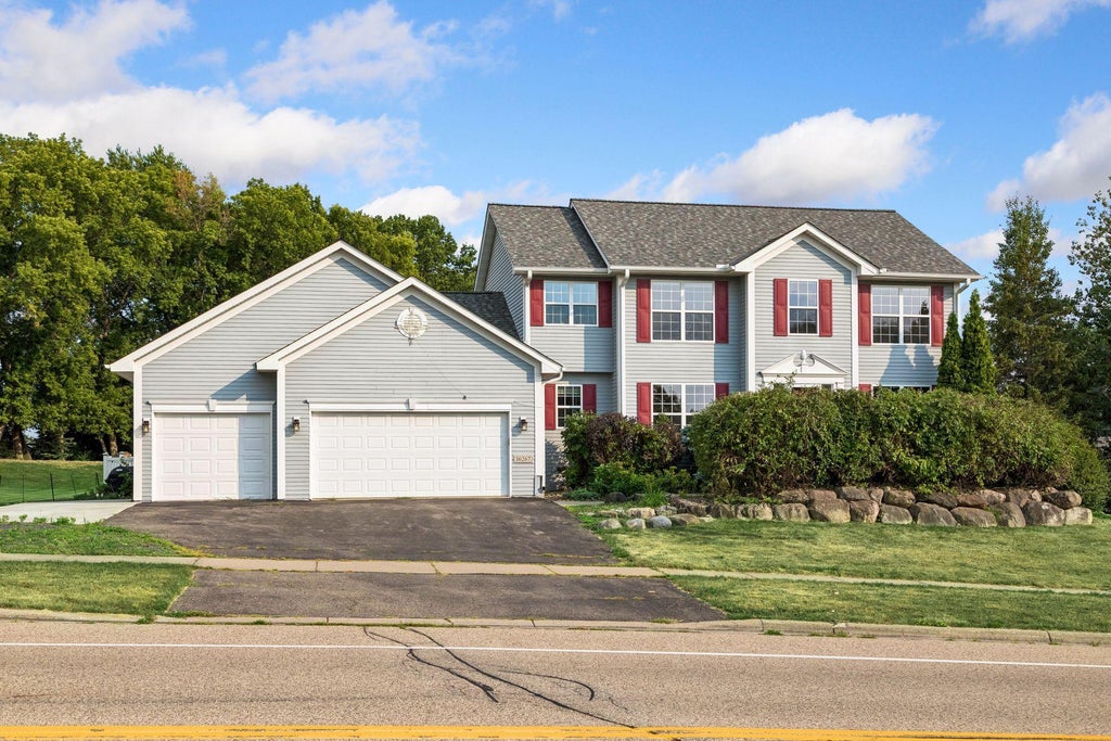 Photo of 16267 Griffon Trail, Lakeville, MN 55044 (MLS # 7115076)