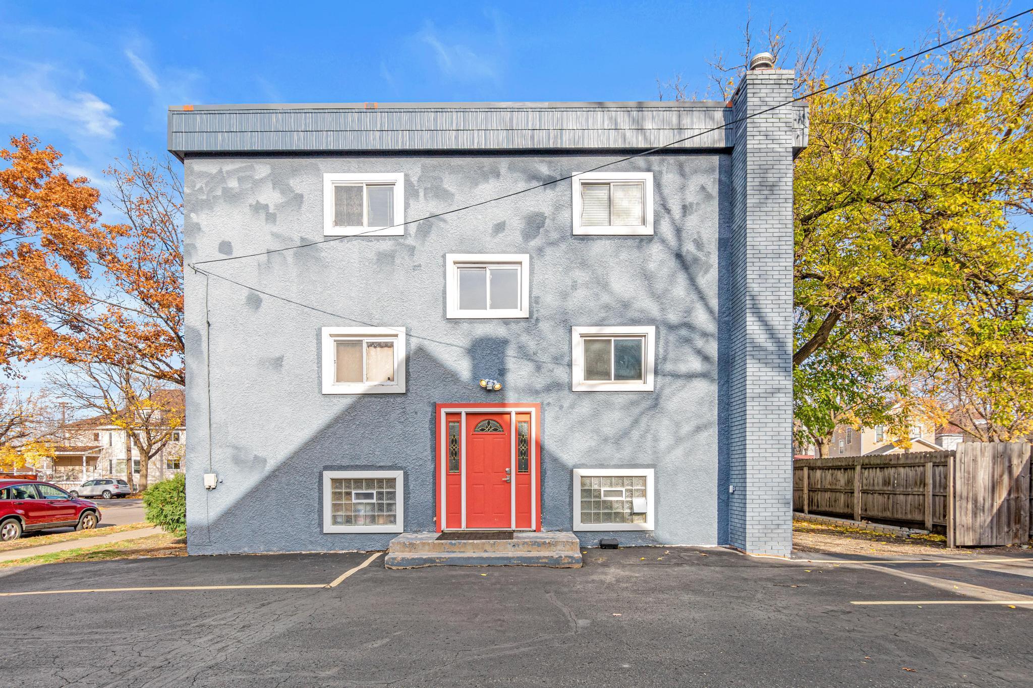 423 W 31st Street 101