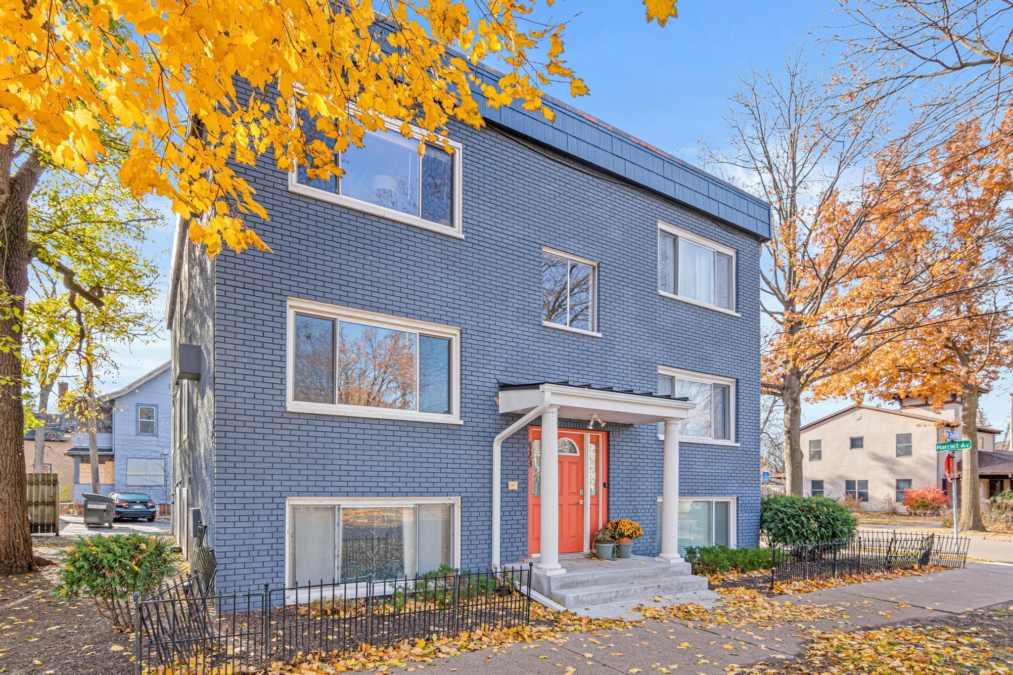423 W 31st Street 101