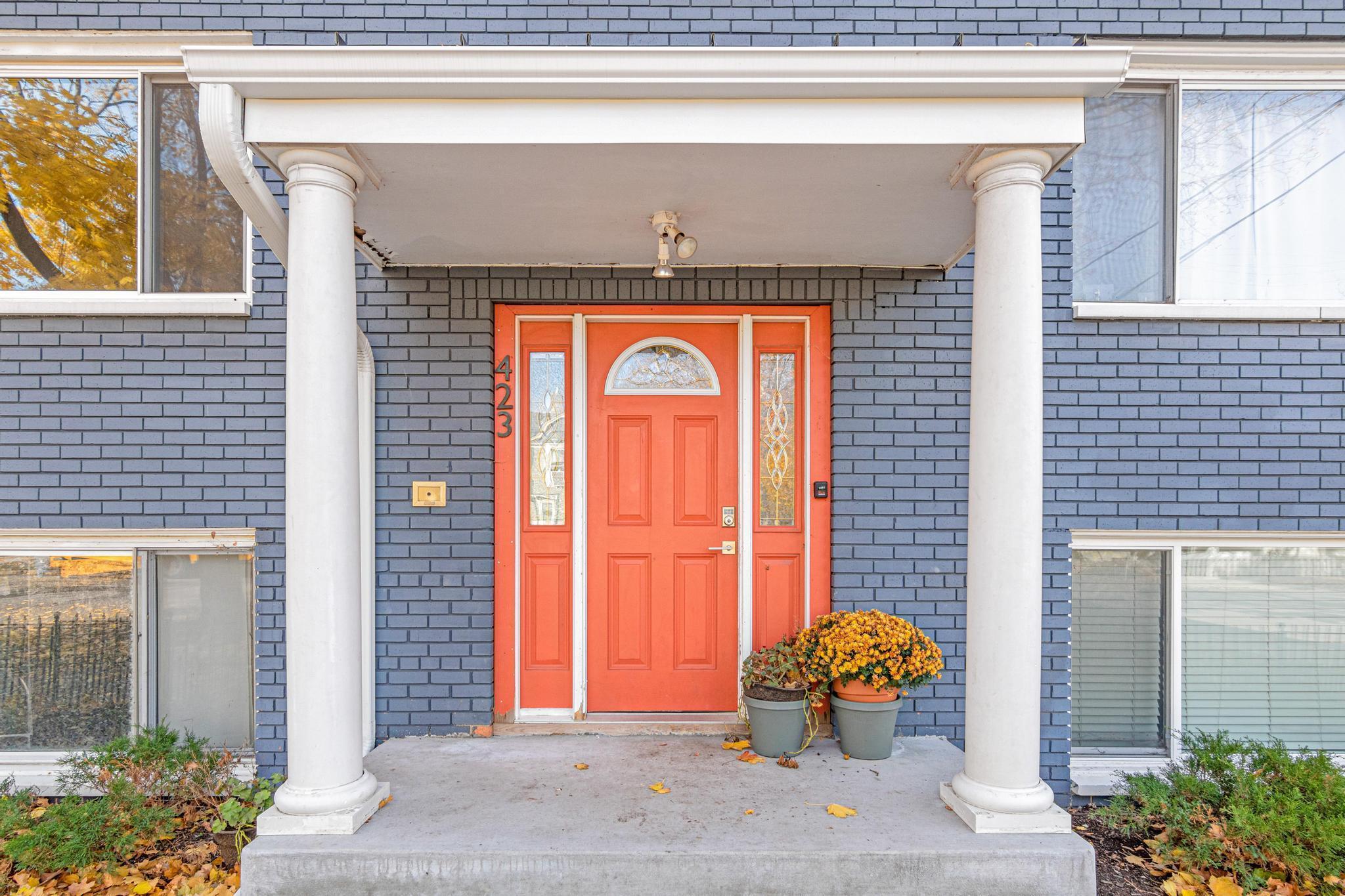 423 W 31st Street 101