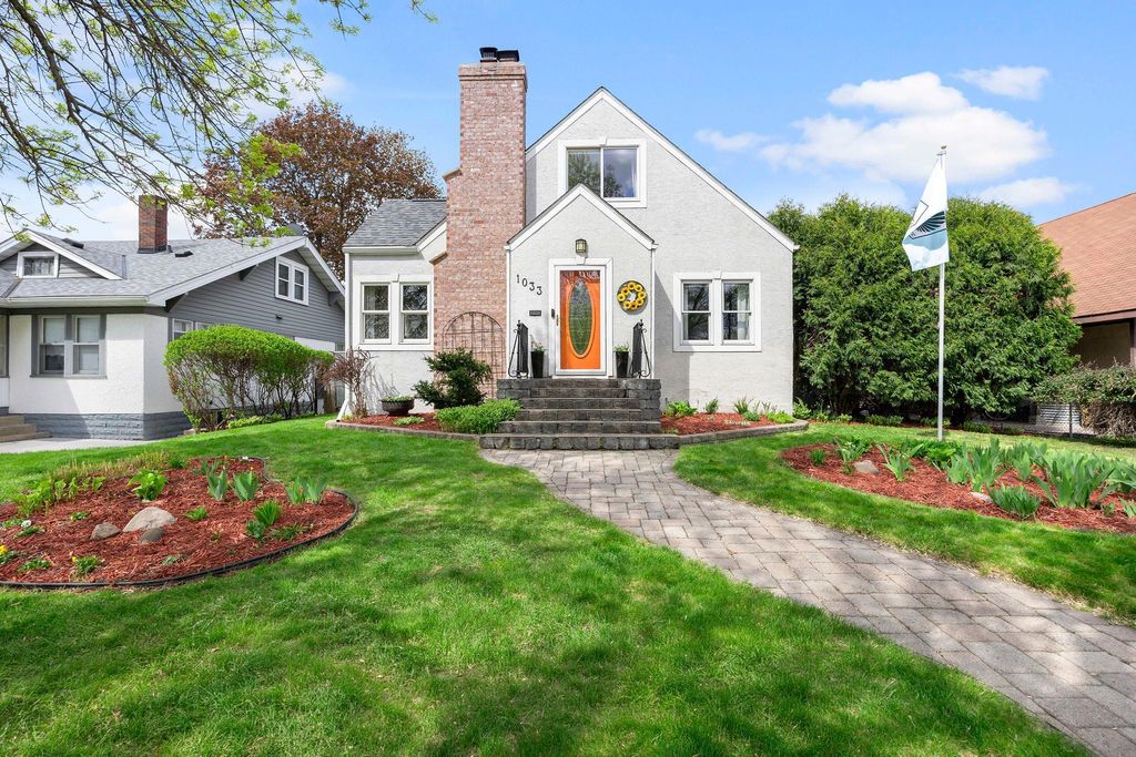 Photo of 1033 Smith Avenue S, West Saint Paul, MN 55118 (MLS # 7069271)