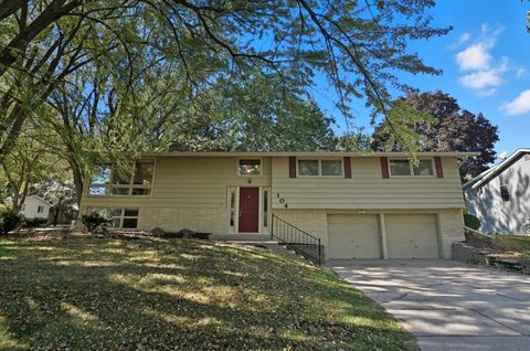Photo of 104 Mark Drive NE, Hutchinson, MN 55350 (MLS # 6804922)