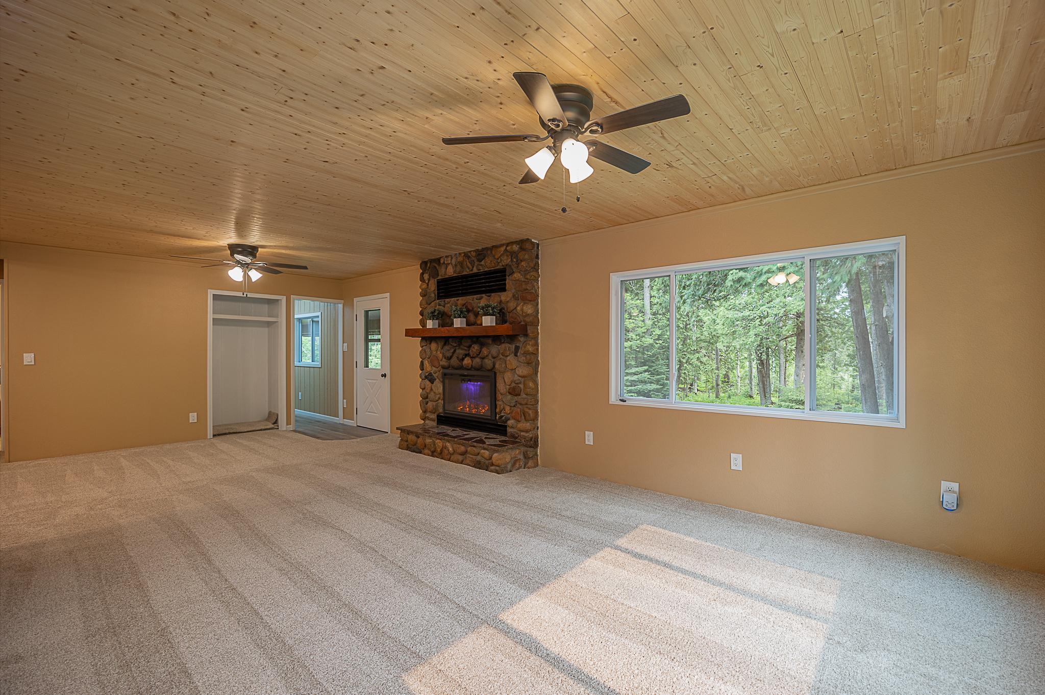1756 County Road 7 NE
