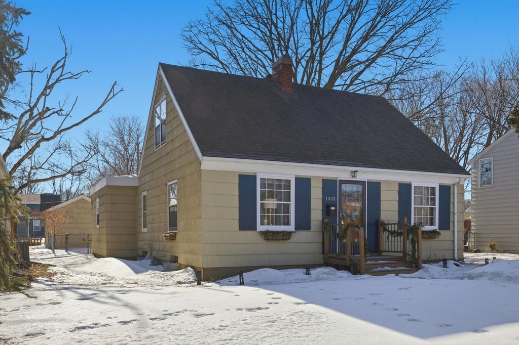 Photo of 1333 5TH Avenue S, Moorhead, MN 56560 (MLS # 7021958)