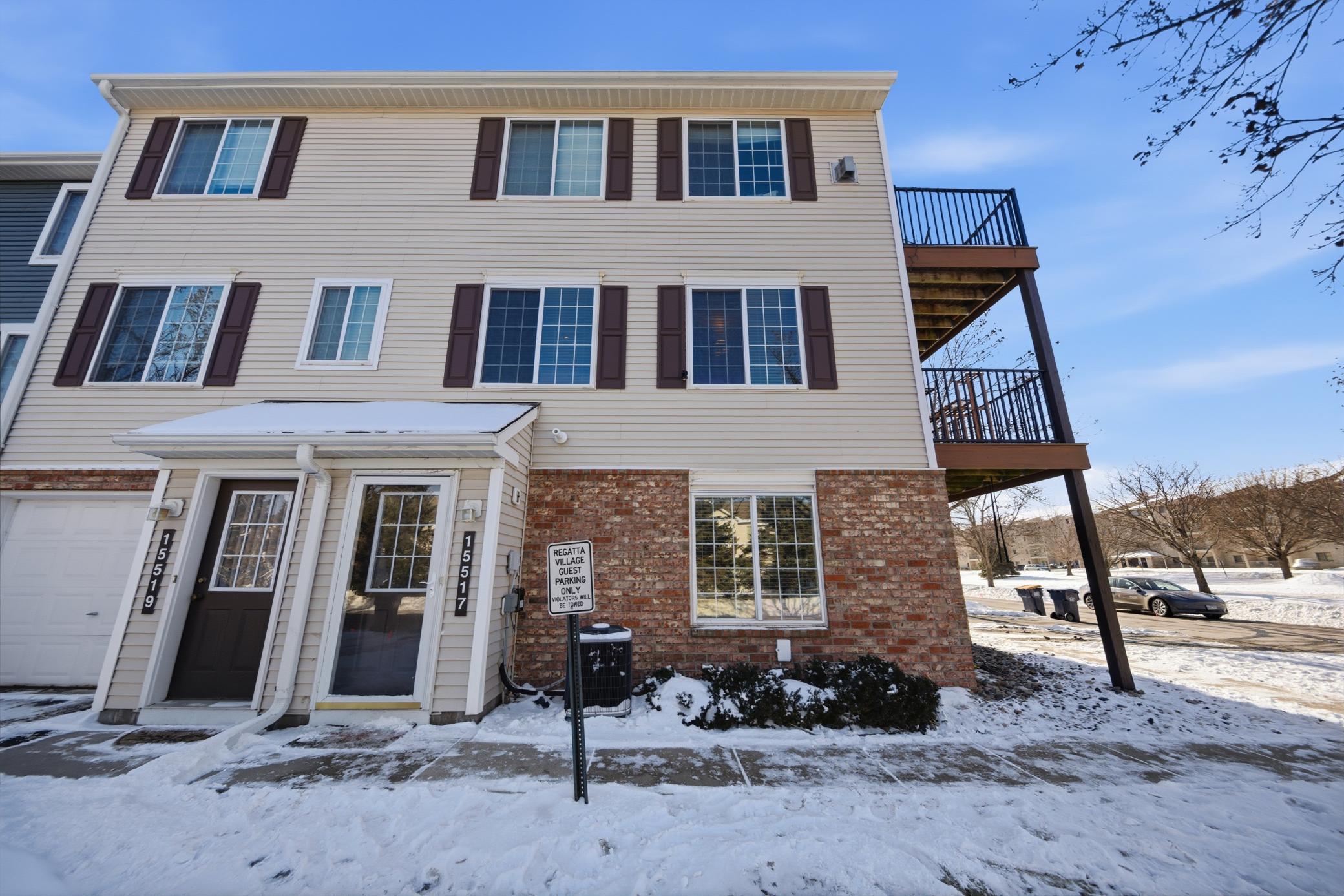 15517 Flight Way 212