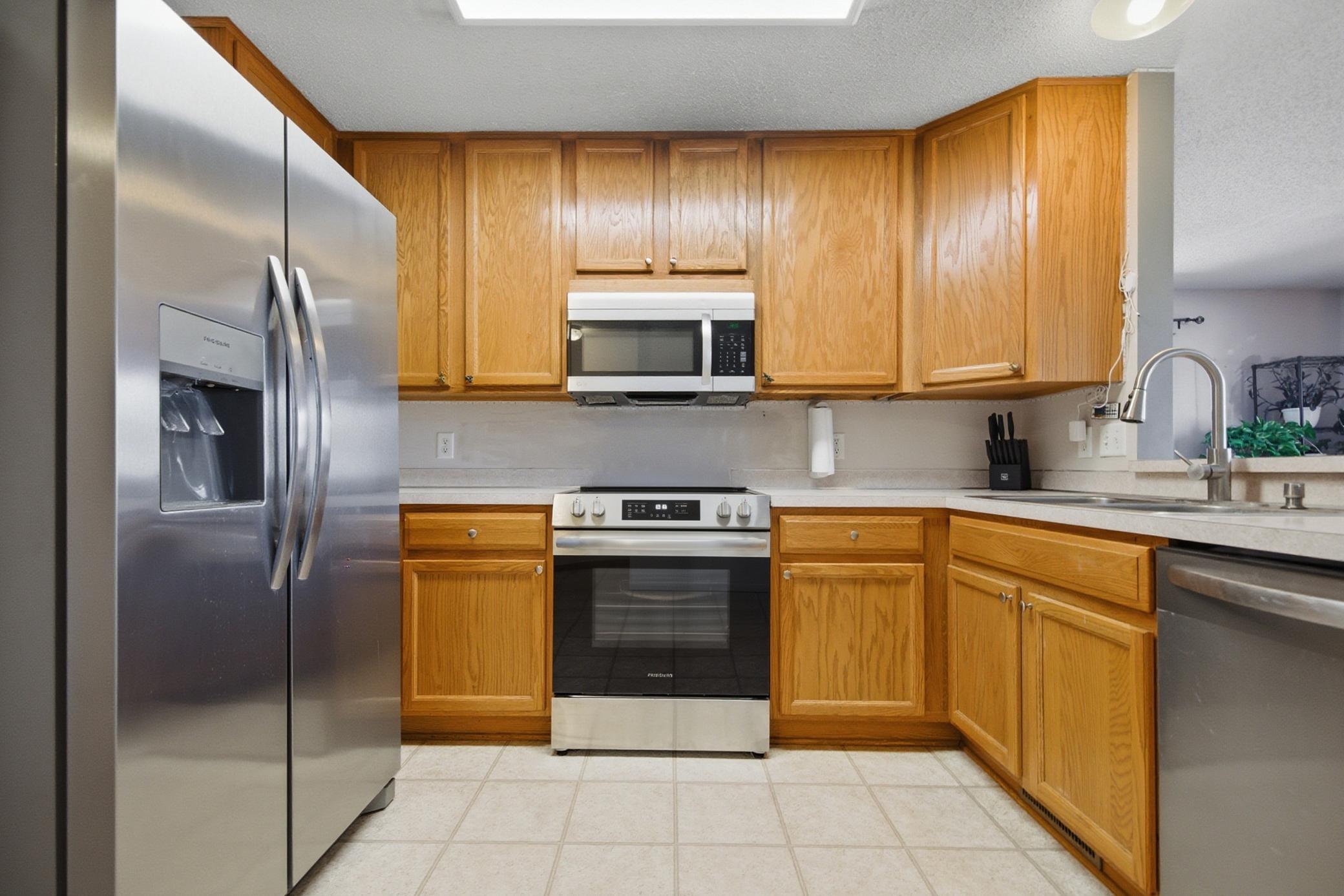 15517 Flight Way 212