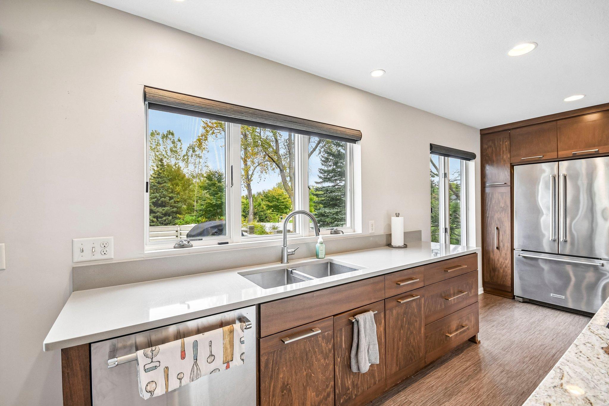 1075 Fallbrook Lane