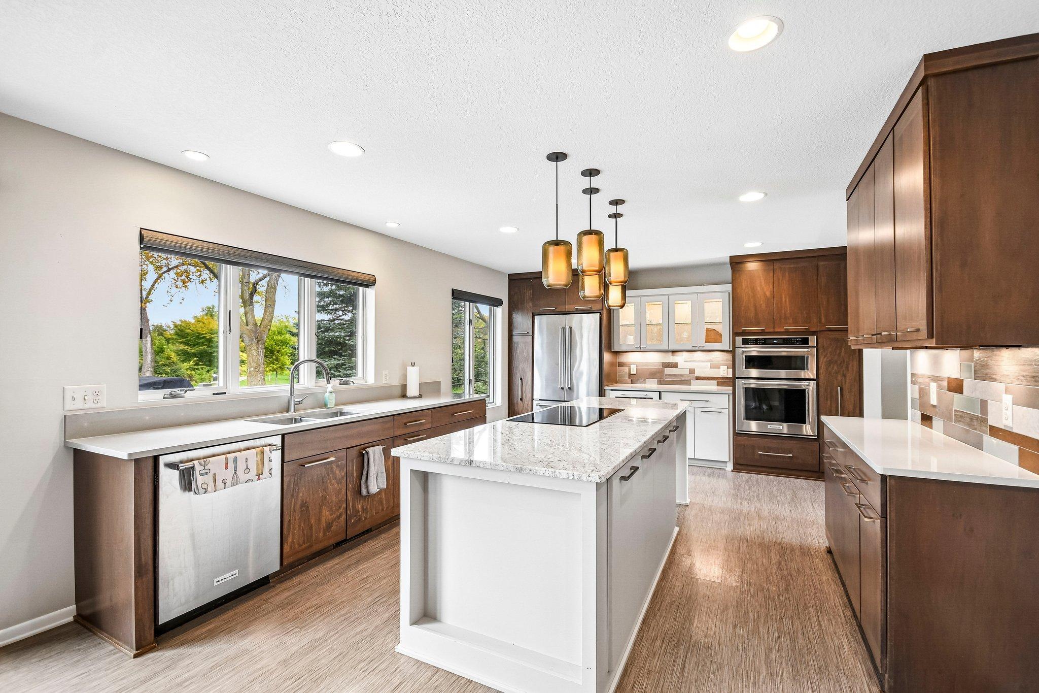 1075 Fallbrook Lane
