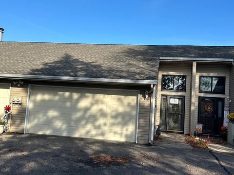 39 Round Lake Trail Little Canada MN 55117
