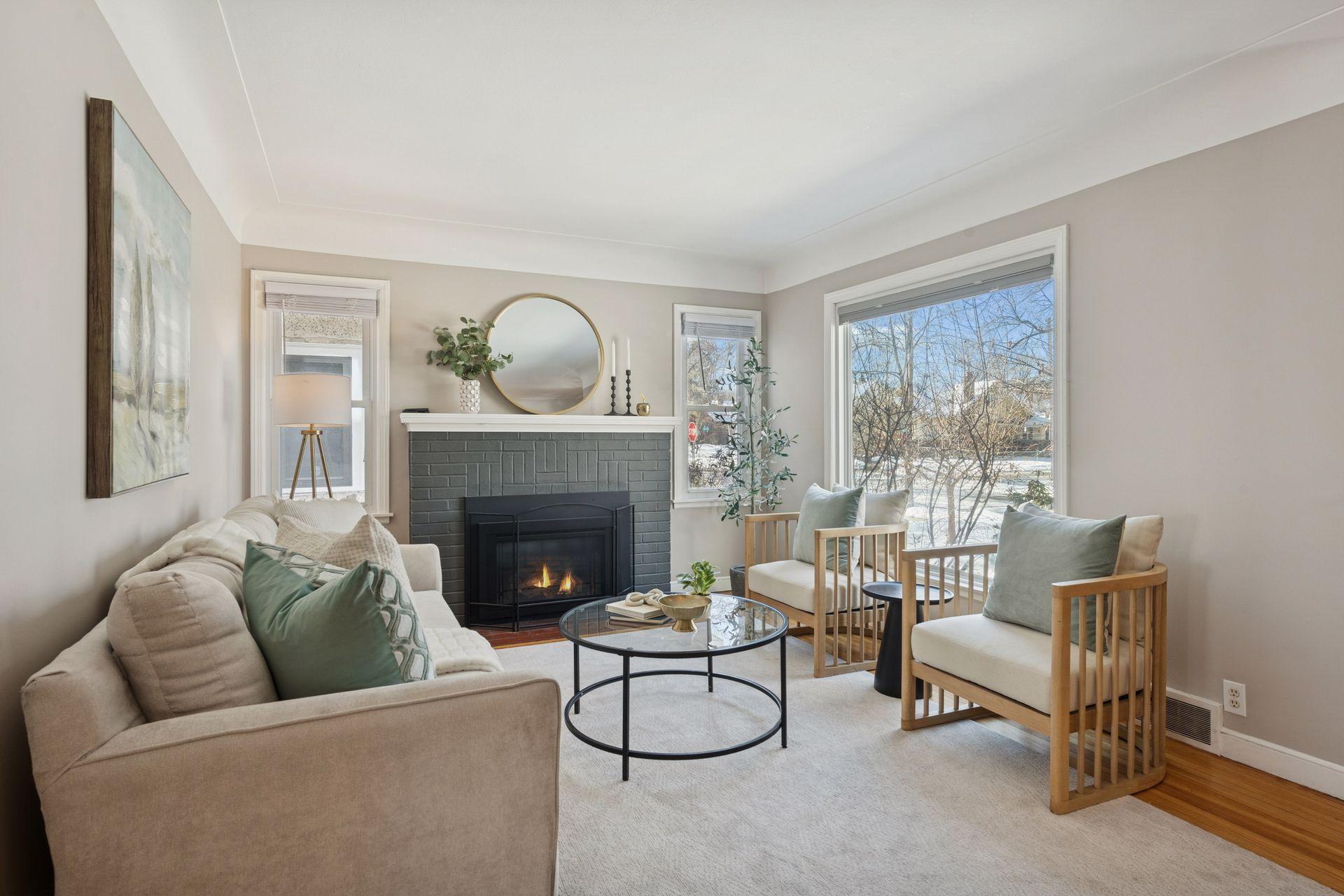 4643 Pleasant Avenue