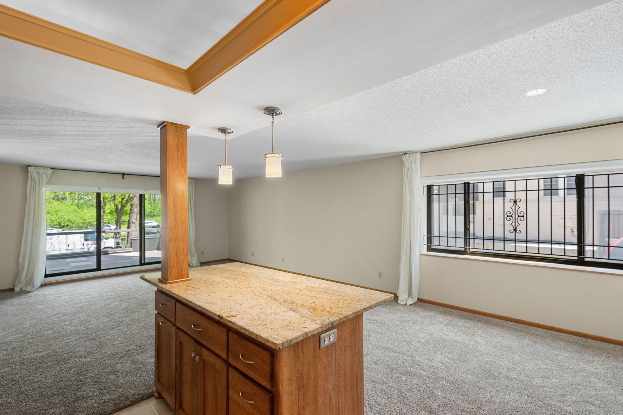 2885 Knox Avenue S 208