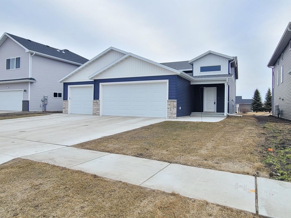 Photo of 2308 36th Avenue S, Moorhead, MN 56560 (MLS # 7042031)