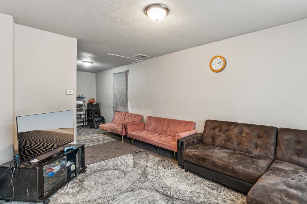 Photo of 760 Minnehaha Avenue E, Saint Paul, MN 55106 (MLS # 7162870)