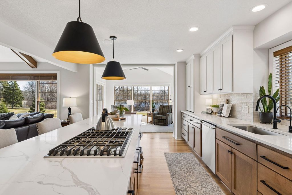 Photo of 9773 Wedgewood Circle, Woodbury, MN 55125 (MLS # 7031864)