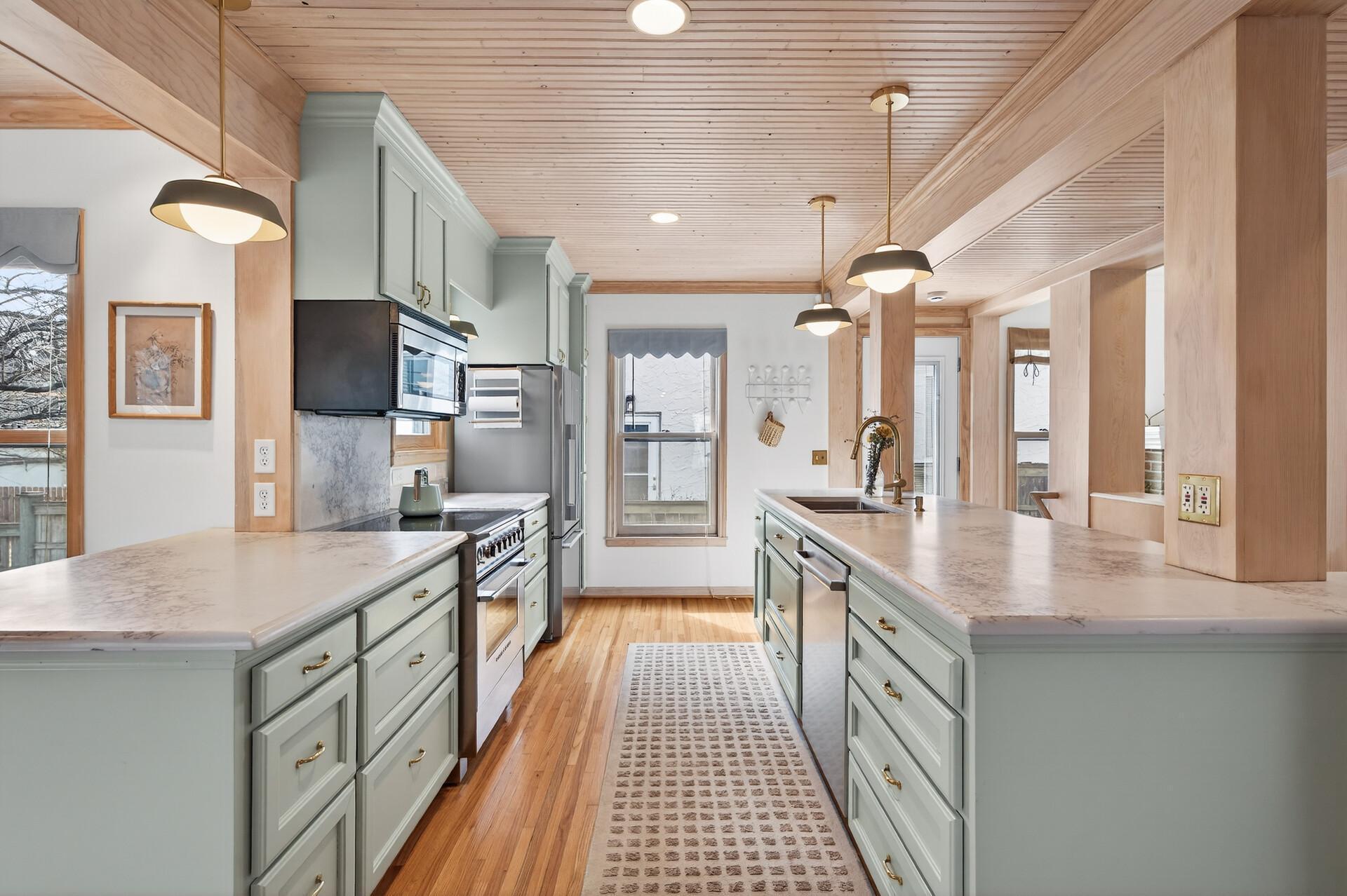 4021 Xerxes Avenue S