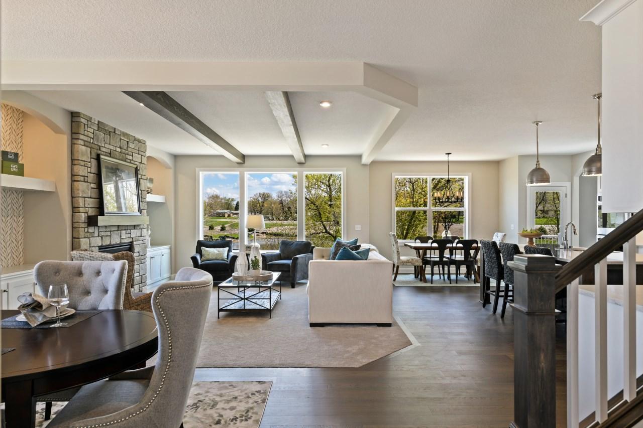 3660 Knightsbridge Lane N