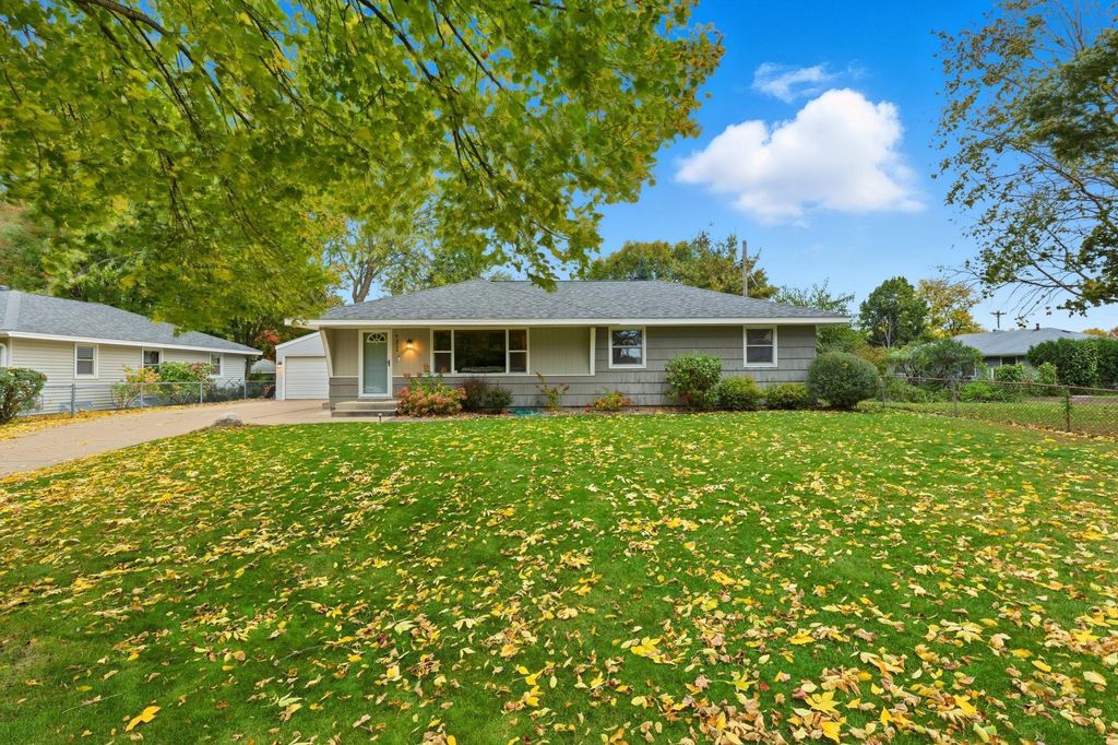 Photo of 8546 Greenway Avenue S, Cottage Grove, MN 55016 (MLS # 6821588)