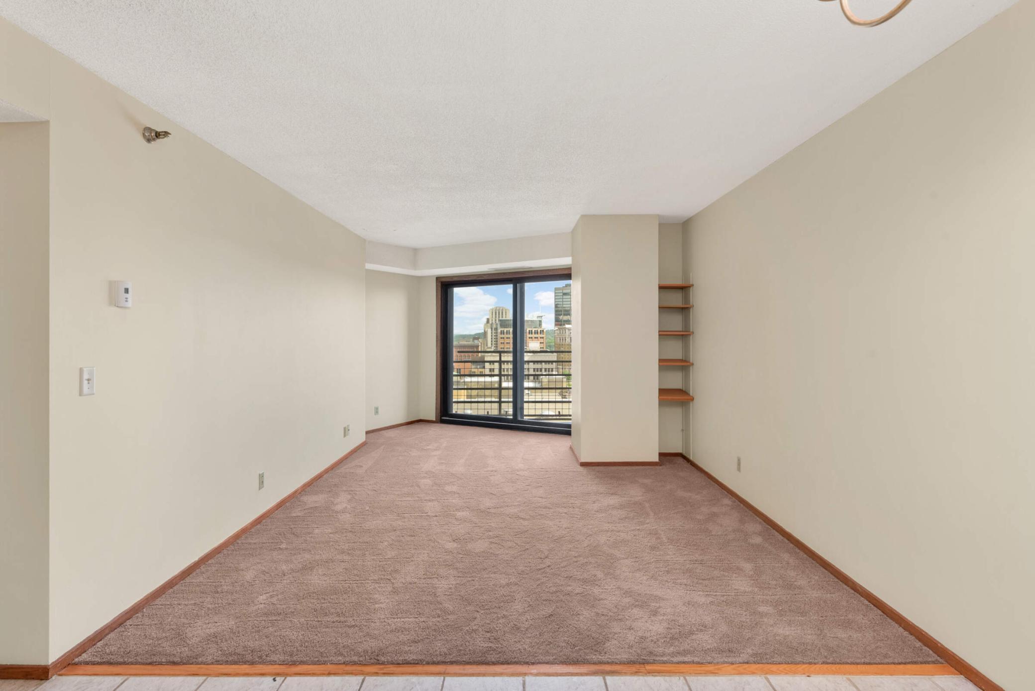 26 10th Street W 1507