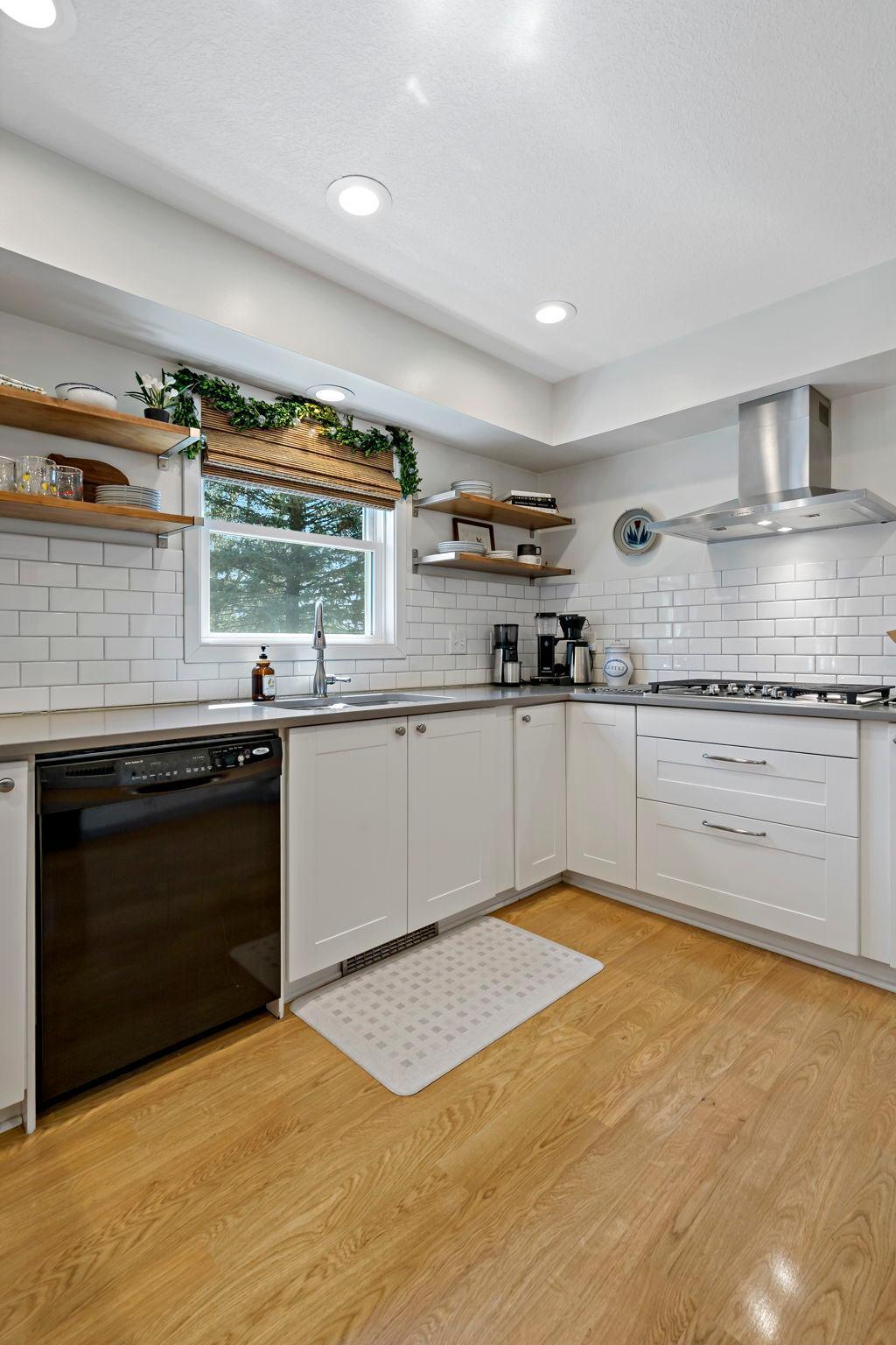 1584 Lancaster Lane