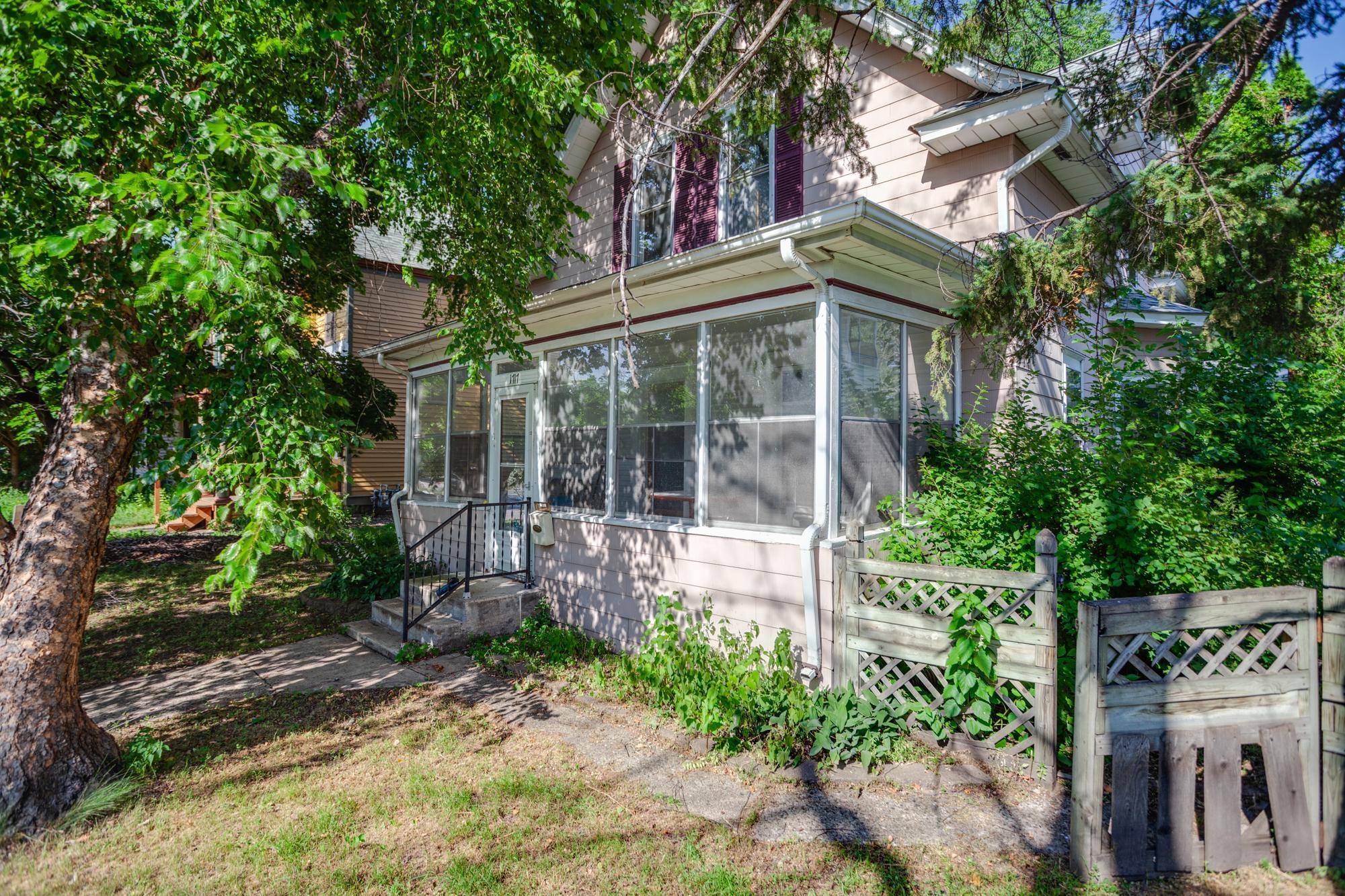 1717 Tyler Street NE