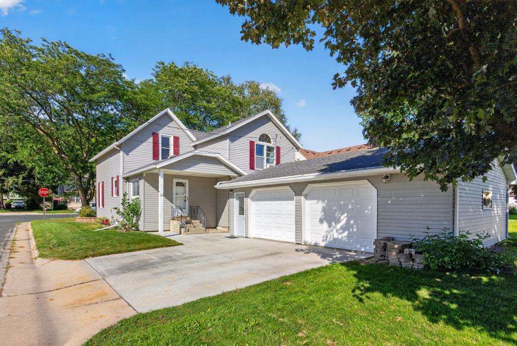 Photo of 314 2nd Street SW, Stewartville, MN 55976 (MLS # 7142335)