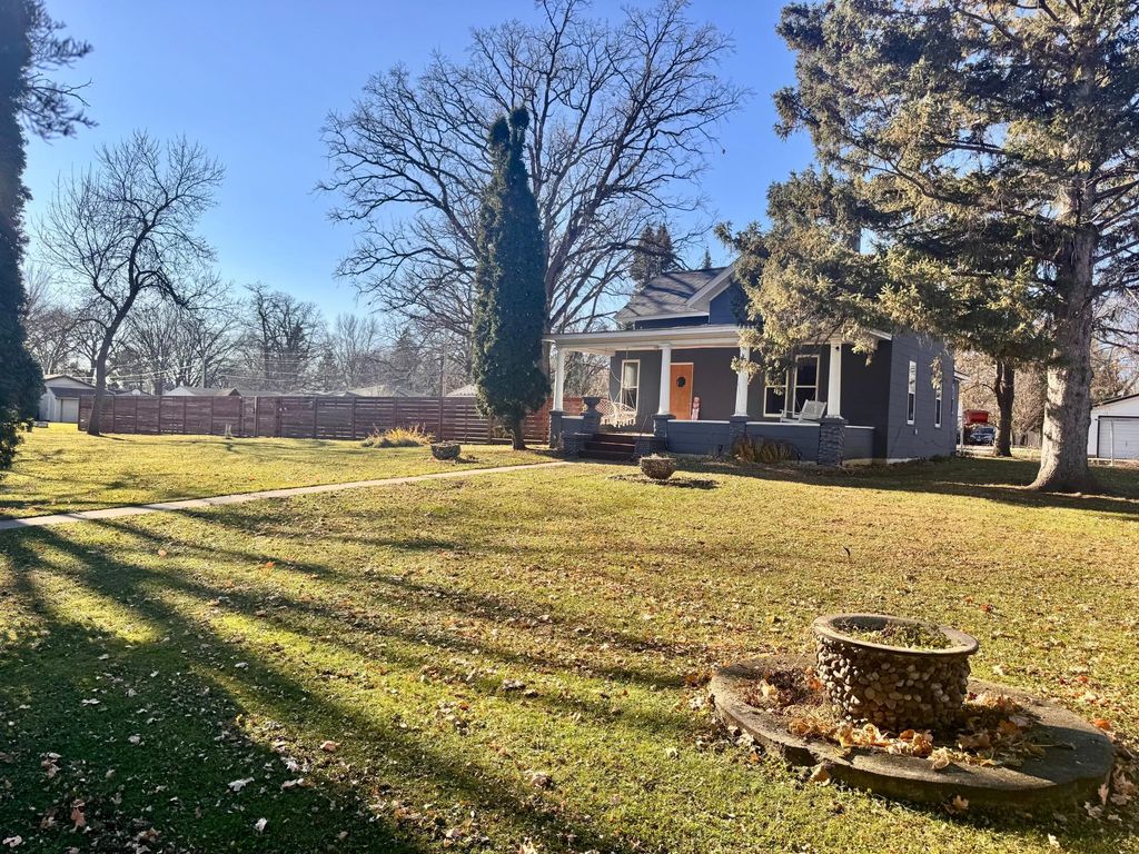 Photo of 702 4th Street SW, Little Falls, MN 56345 (MLS # 7025466)