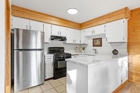 13573 Everton Avenue Apple Valley MN 55124