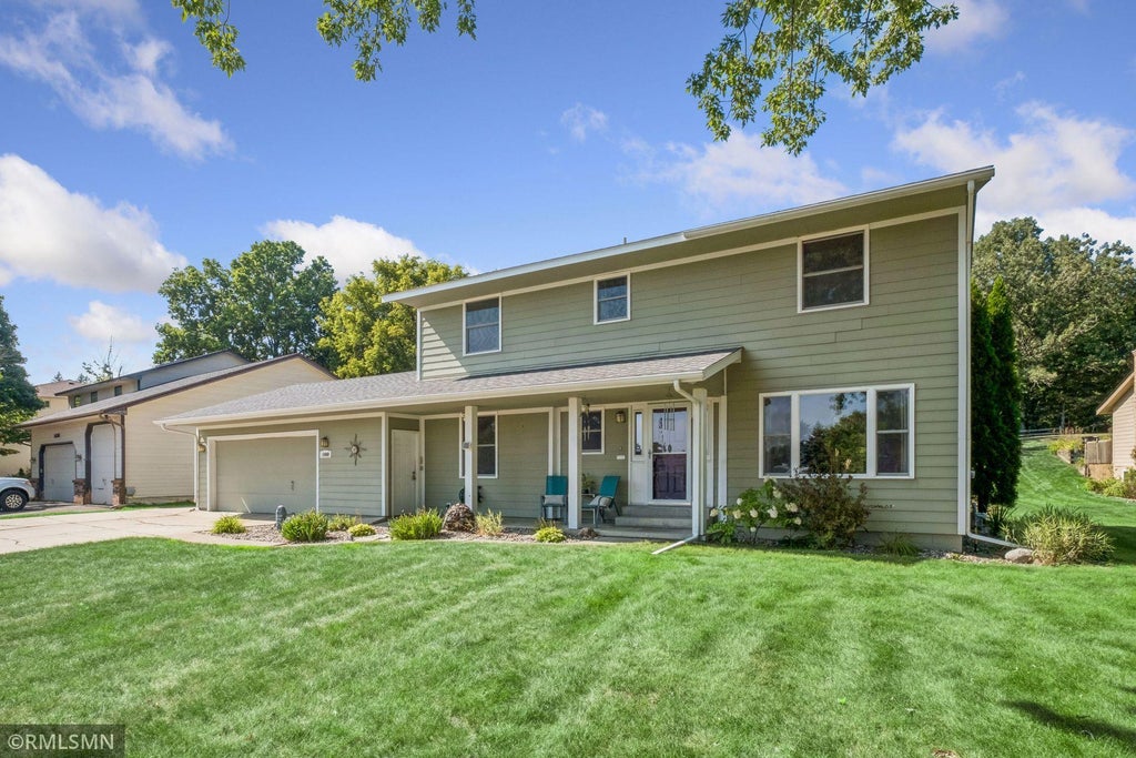 Photo of 1440 Valley View Road, Chaska, MN 55318 (MLS # 7130486)